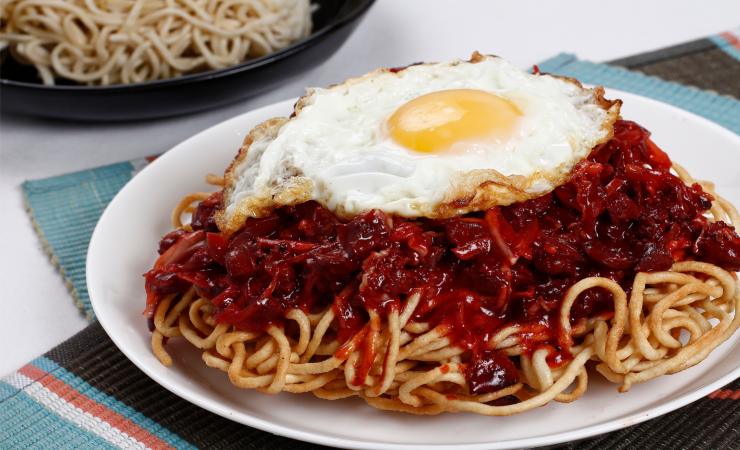 Piatto alternativo con noodles di patate