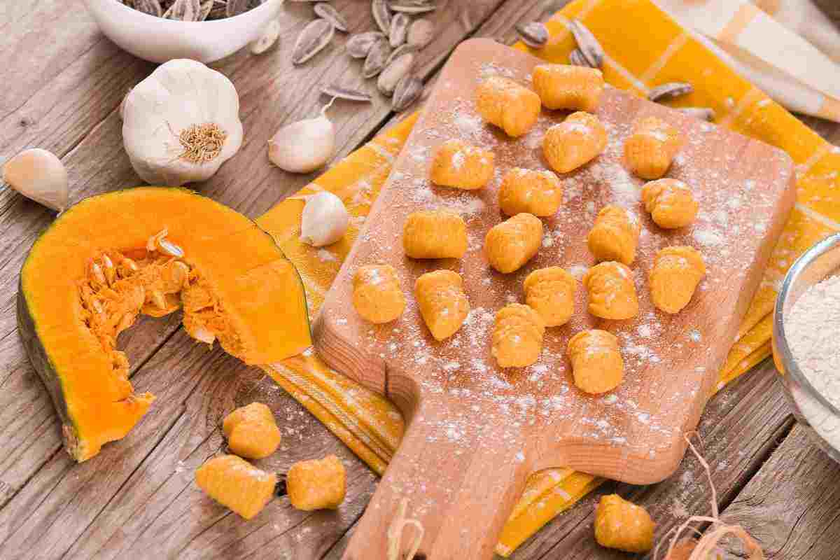 ecco come preparare gli gnocchi di zucca che ti faranno fare un vero figurone a tavola