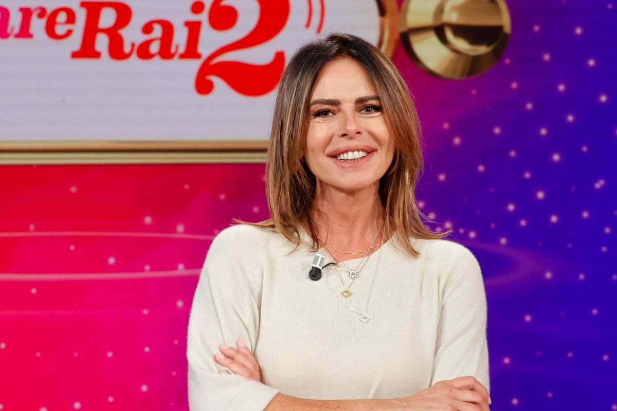 Paola Perego costretta a farlo: con lei anche la sua collega