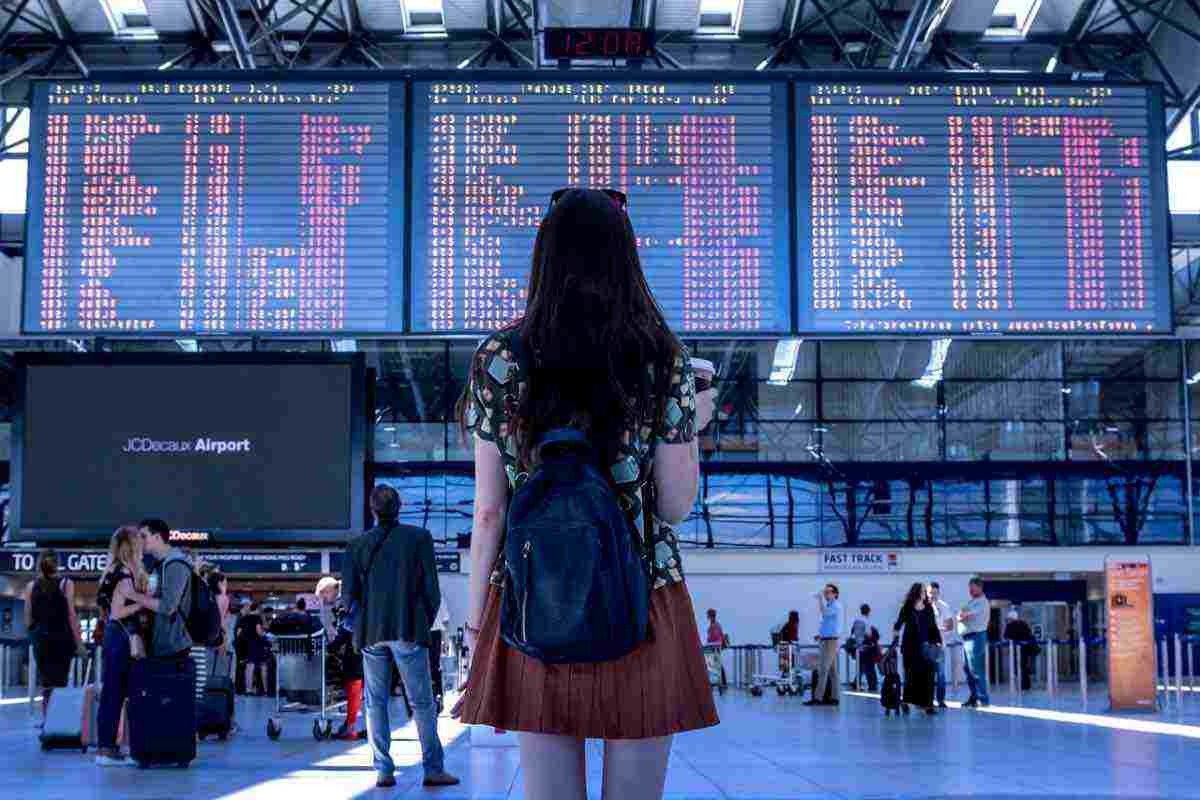 cosa significano i codici indicati in aeroporto