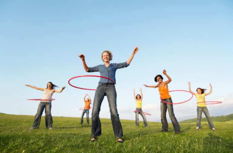 Cosa si ottiene se si usa un hula hoop per gli esercizi