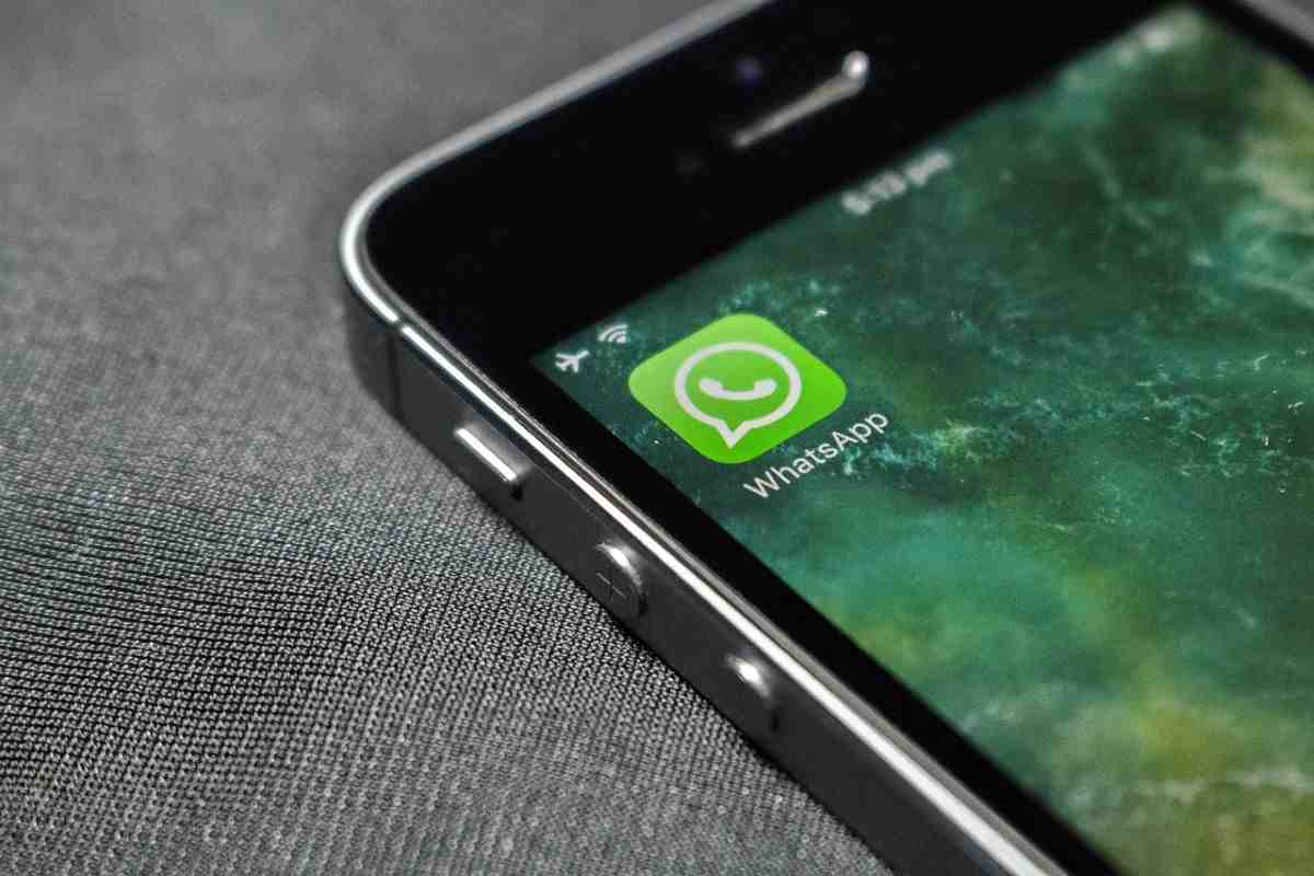 whatsapp nuova funzione nascondere chat sarà più facile