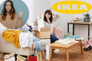 persona in casa disordinata, persona che indica, logo ikea