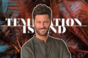 filippo bisciglia in primo piano e logo Temptation Island