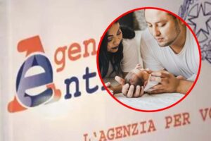 Il logo dell'Agenzia delle Entrate e, in evidenza, due genitori con un neonato