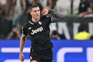 vlahovic contro il borussia dortmund