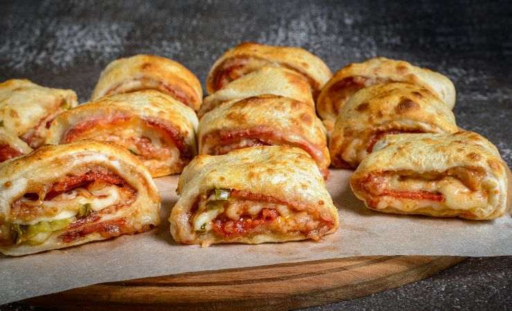 rotolo pizza con prosciutto